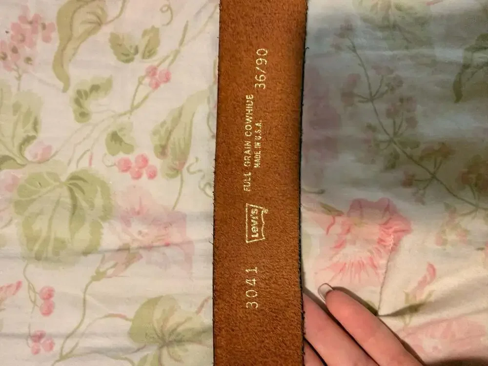 Vintage Made in USA Levis Tooled Leather Belt Size 36